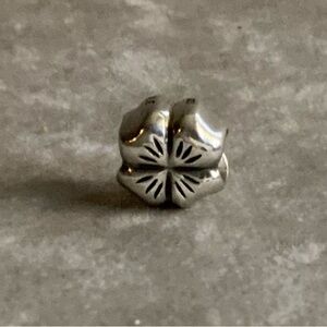 Authentic PANDORA Sterling Silver Four Leaf Clover Charm Bead 790157 ALE 925